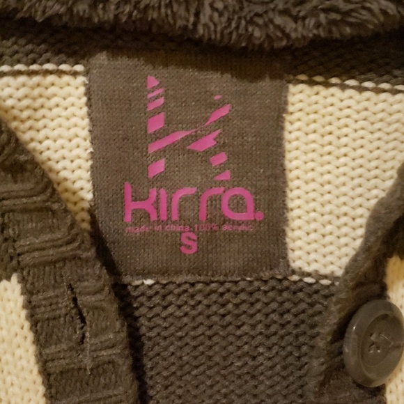 Button up Hoodie - Picture 2 of 2